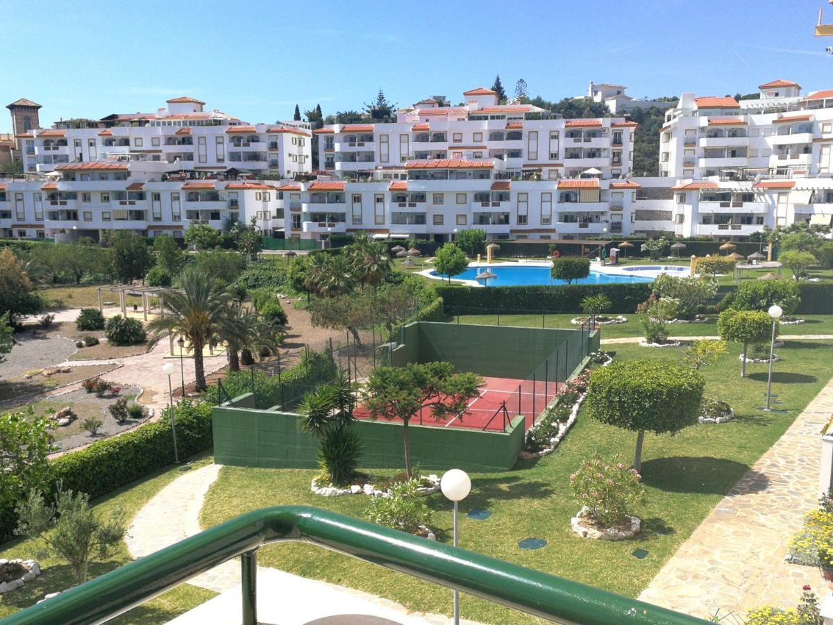 Benalmarina Sea View Apartments Бенальмадена Екстер'єр фото